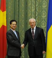 Nguyen Tan Dung and Nikolay Azarov