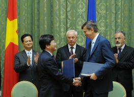 Dmitriy Tabachnik, Nguyen Tan Dung and Nikolay Azarov