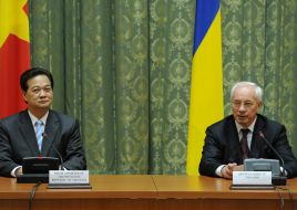 Nguyen Tan Dung and Nikolay Azarov