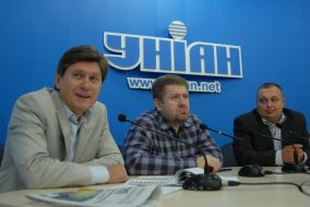 Vladimir Fesenko, Kost Bondarenko and Aleksey Antipovich