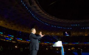 Viktor Yanukovich makes a speech