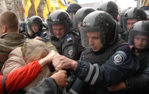 Blockade of militia fighters