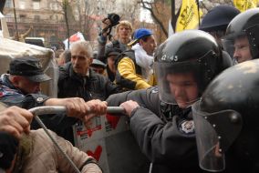 Blockade of militia fighters