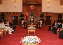 Petr Simonenko and Nguyen Tan Dung