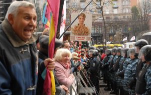 Бойцы спецподразделений милиции
