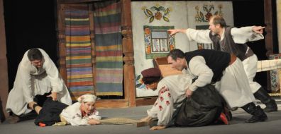 Сцена з вистави «Кайдашева сім'я»