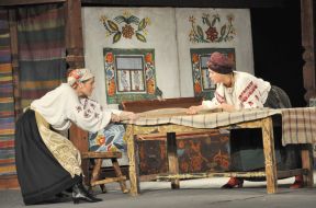 Сцена з вистави «Кайдашева сім'я»