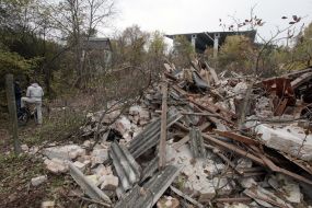 Dismantling of buildings