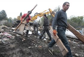 Dismantling of buildings