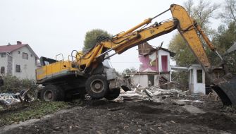 Dismantling of buildings