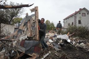 Dismantling of buildings