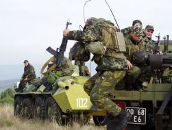 Участники реконструкции боя
