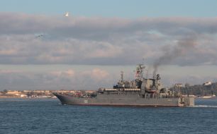 A large landing ship is "Yamal"