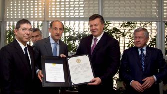 Paulo Skaf, Viktor Yanukovich, and Anatoliy Kinah