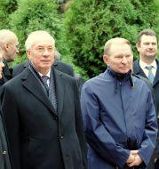 Nikolay Azarov and Leonid Kuchma