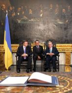 Viktor Yanukovich and Jose Sarney