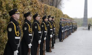 Warriors of company of the honoured guard