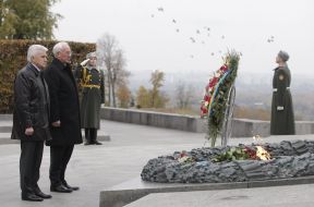 Nikоlay Azarov and Vladimir Litvin