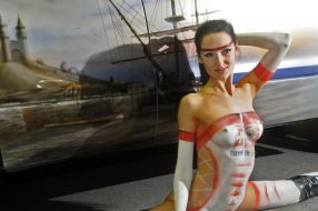 Боді-арт модель