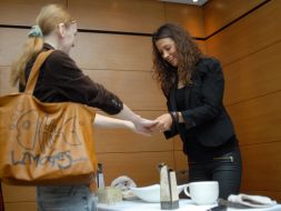 Шерон Луен презентує косметику