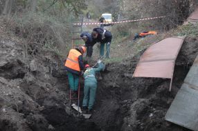 Аварийные бригады на месте оползня