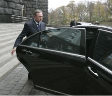 Petr Simonenko and Aleksandr Yefremov