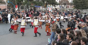 Массовое исполнение танца «коломыйки»