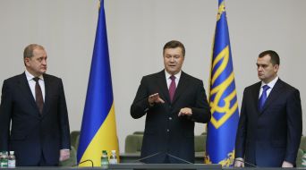 Viktor Yanukovich, Anatoliy Mogilev and Vitaliy Zakharchenko