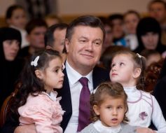 Віктор Янукович з дітьми