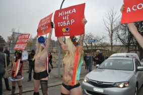 Topless action FEMEN in Switzerland