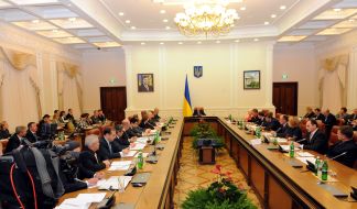 Conference through question of availability for the population of medications