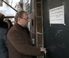 Сергей Власенко возле СИЗО