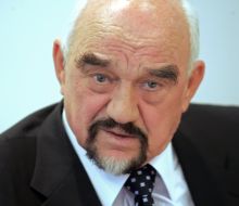 Игорь Смирнов