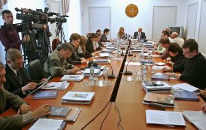 Игорь Смирнов проводит брифинг