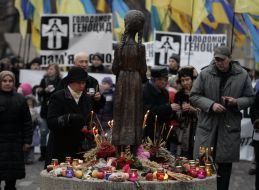 Bitter memory of childhood sculpture