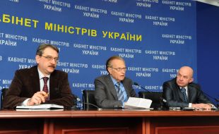 Ларри Кинг на пресс-конференции