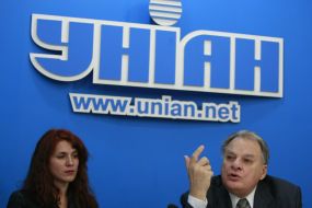 Gennadiy Udovenko and Inna Manko