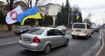 Flags on cars