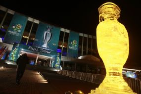 A copy of the European Cup of Ice