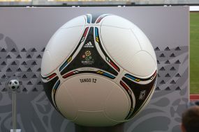 Официальный мяч Евро-2012