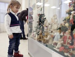 Маленька дівчинка