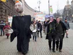 Participants of March of defenders of Kiev