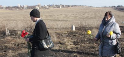 Participants in the memorial meeting
