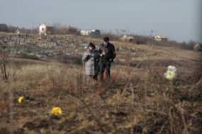 Participants in the memorial meeting