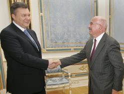 Viktor Yanukovych and Janos Martonyi