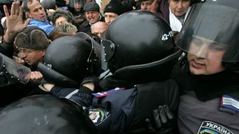 Spetsnaz fighters represent the onslaught Tymoshenko supporters