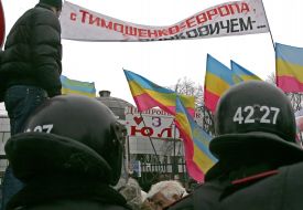 Supporters of Timoshenko and police