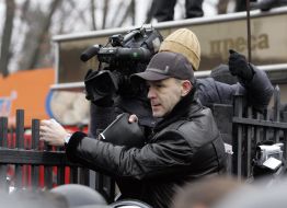 Andrey Kozhemyakin climbs through the protection