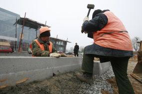 Building of new terminal in Zhulyany