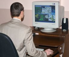 Співробітник Центру